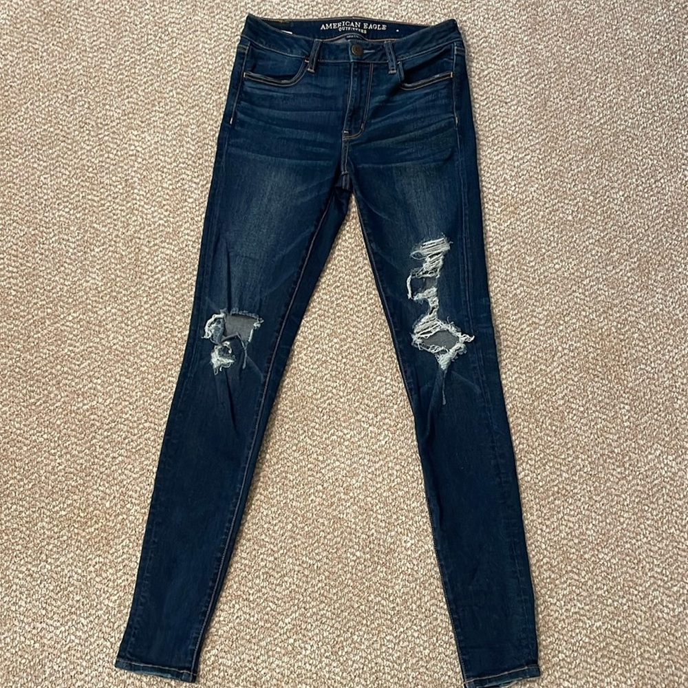American Eagle Super Stretch Distressed Blue Jeans - Size 6 X-Long